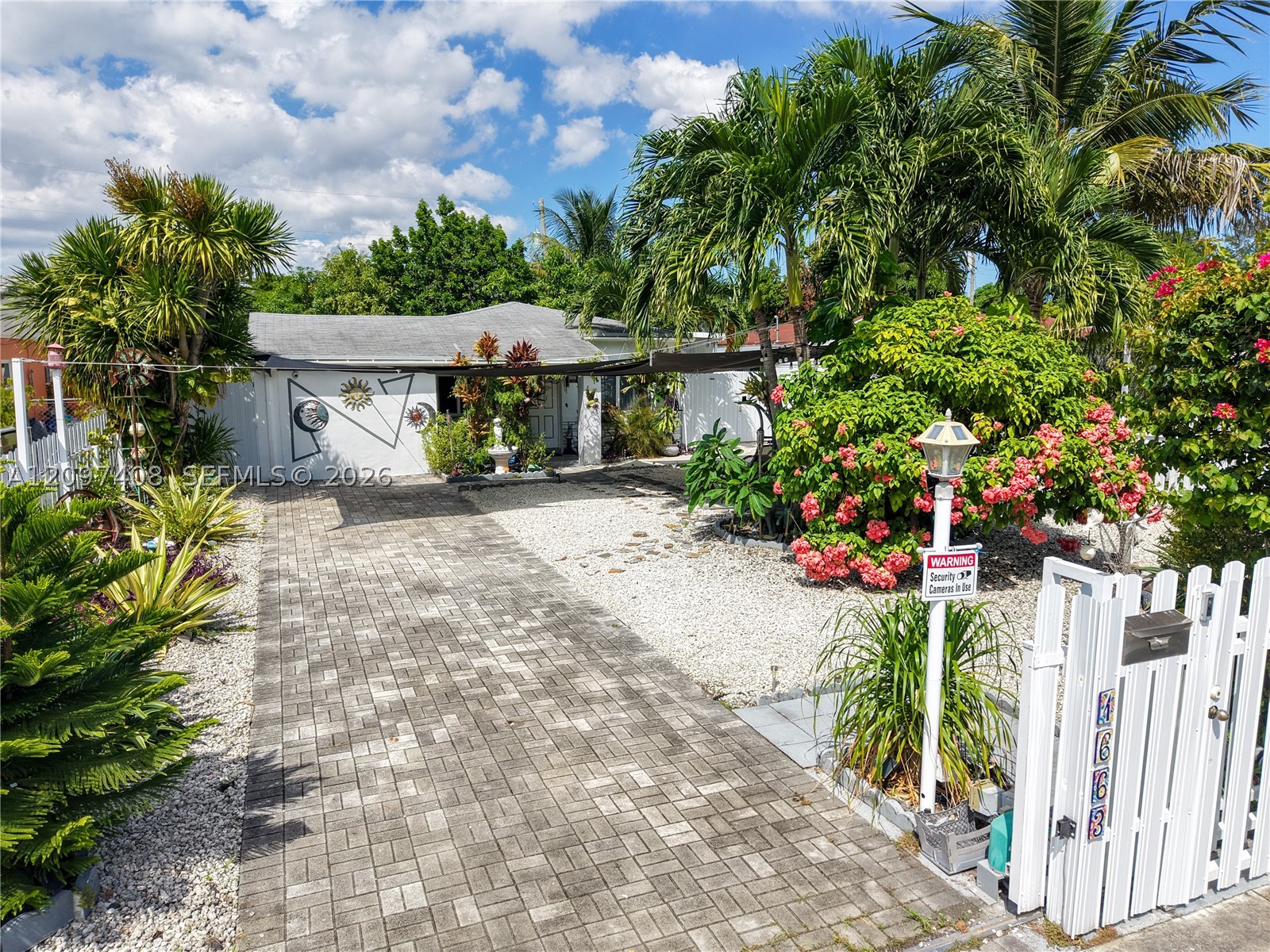 North Miami Beach photo 2