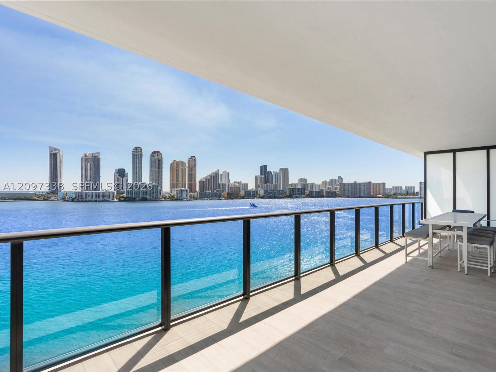 Aventura photo 4