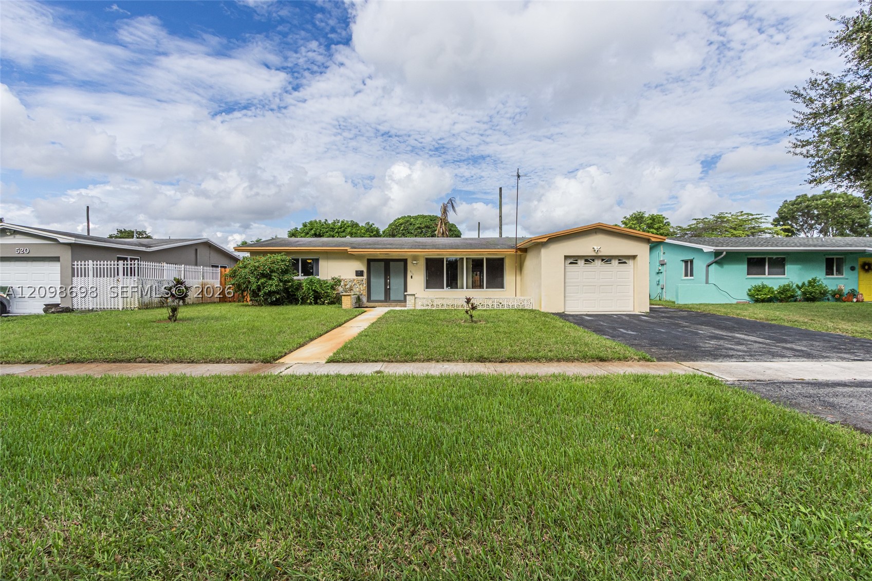 Pembroke Pines photo 2