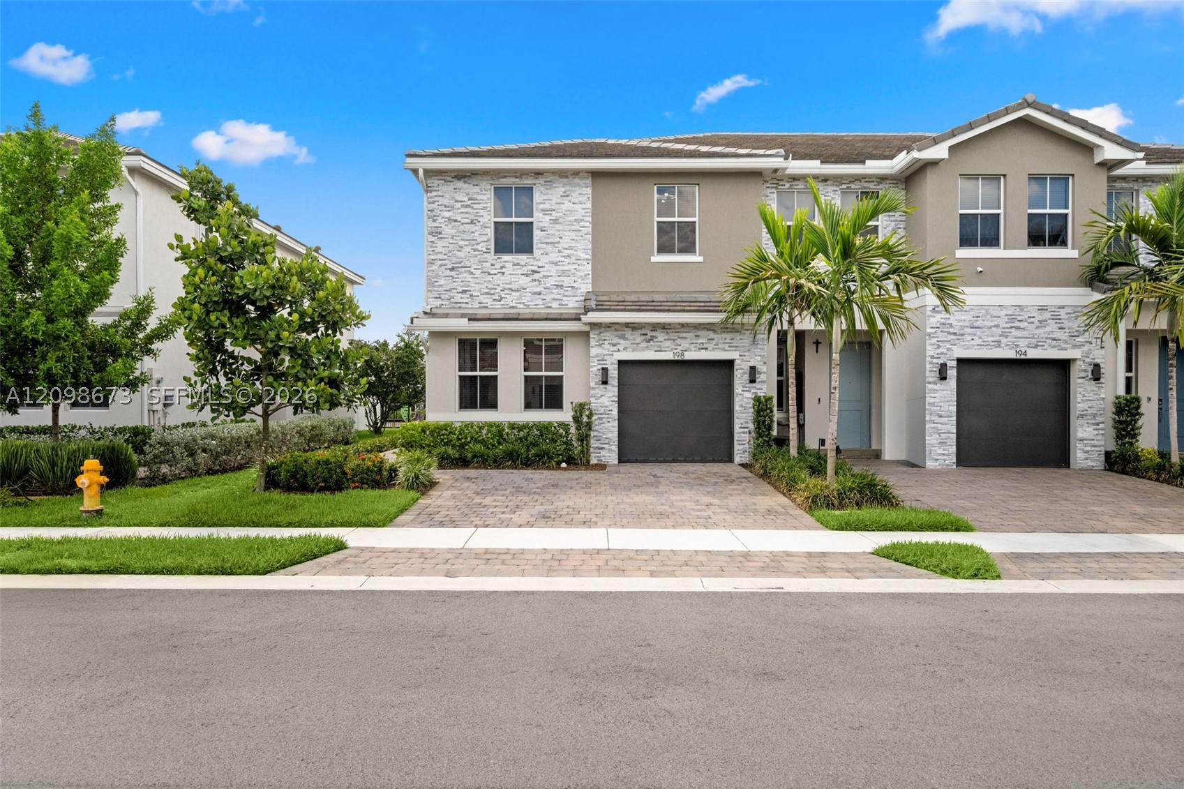 Pembroke Pines photo 2