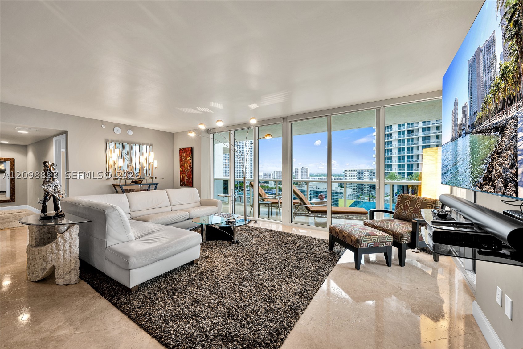 Hallandale Beach photo 3
