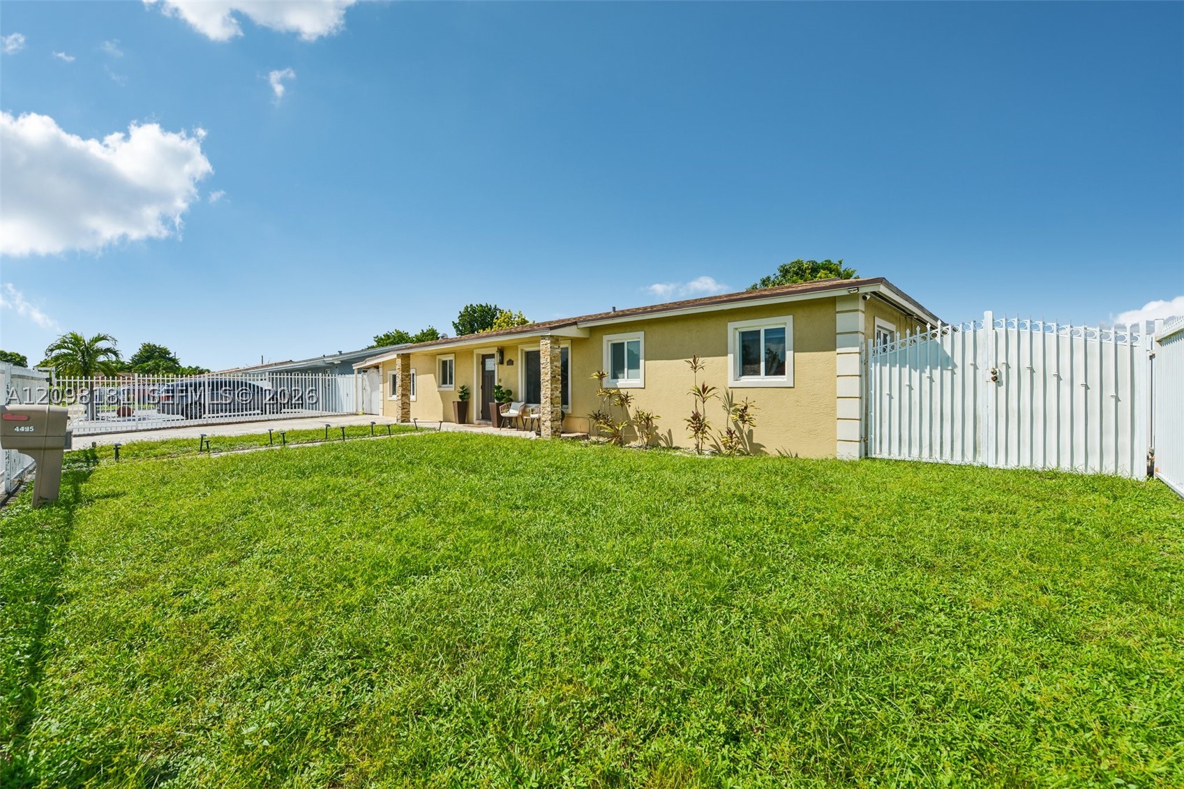 Miami Gardens photo 2