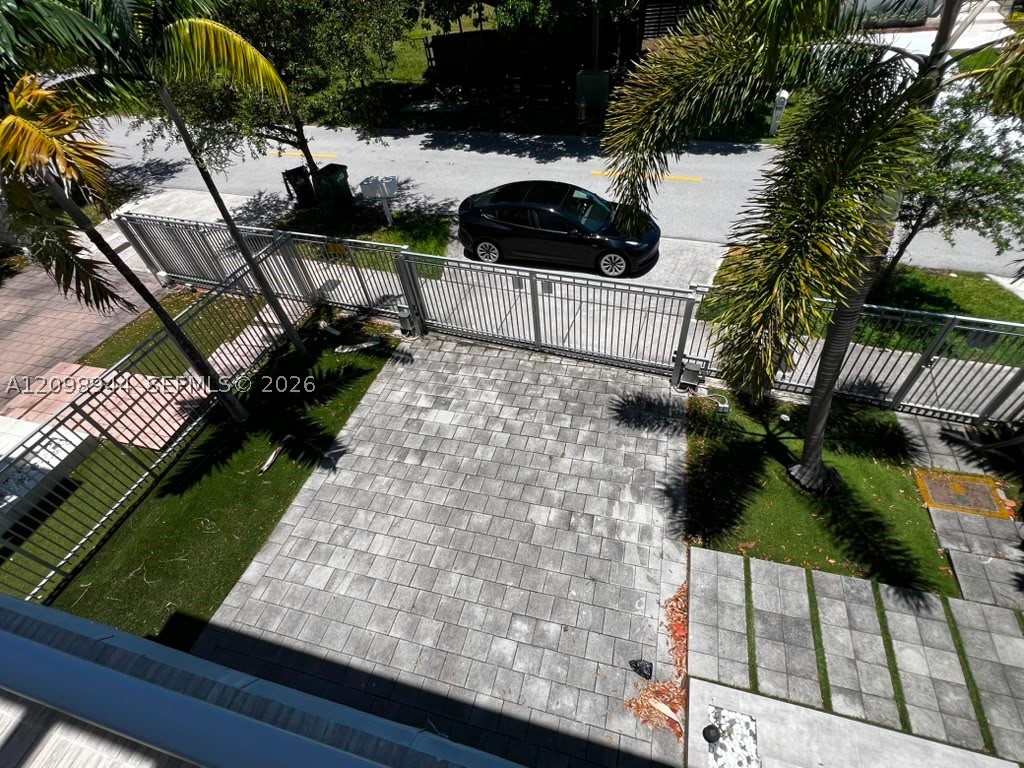 Sunny Isles Beach photo 2