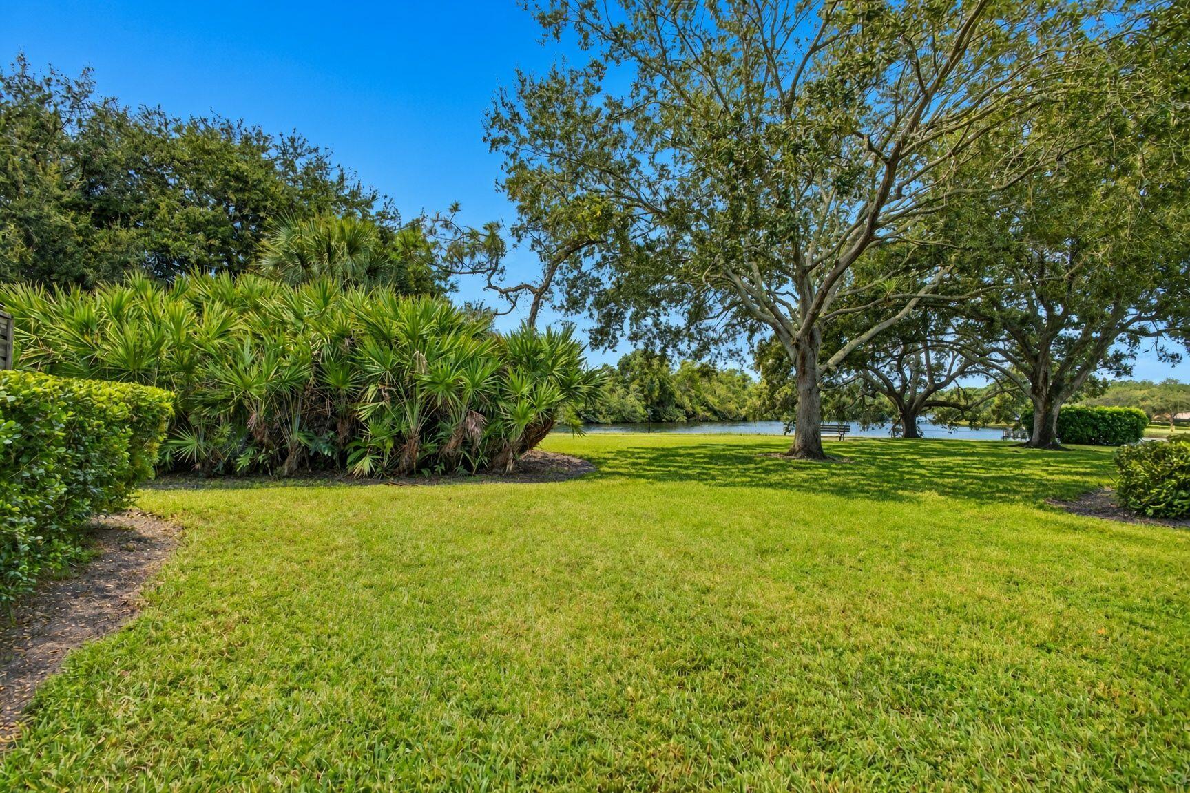 Palm Beach Gardens photo 2