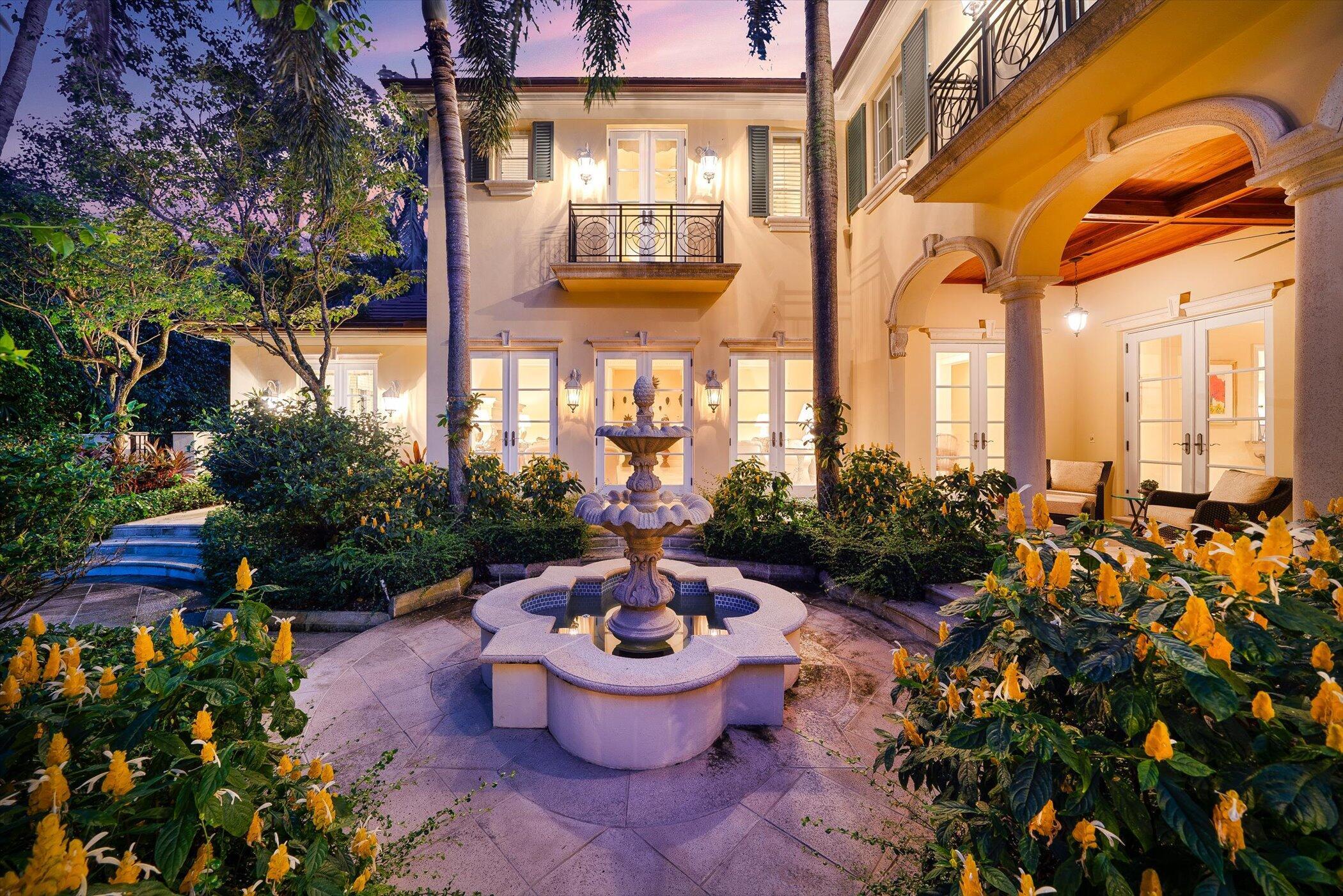 Palm Beach photo 2