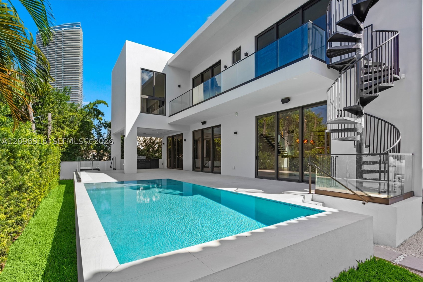 Sunny Isles Beach photo 2