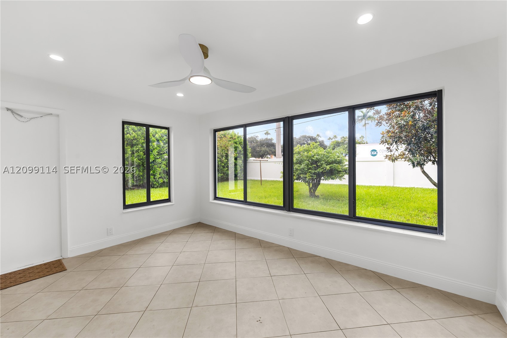 Pembroke Pines photo 2