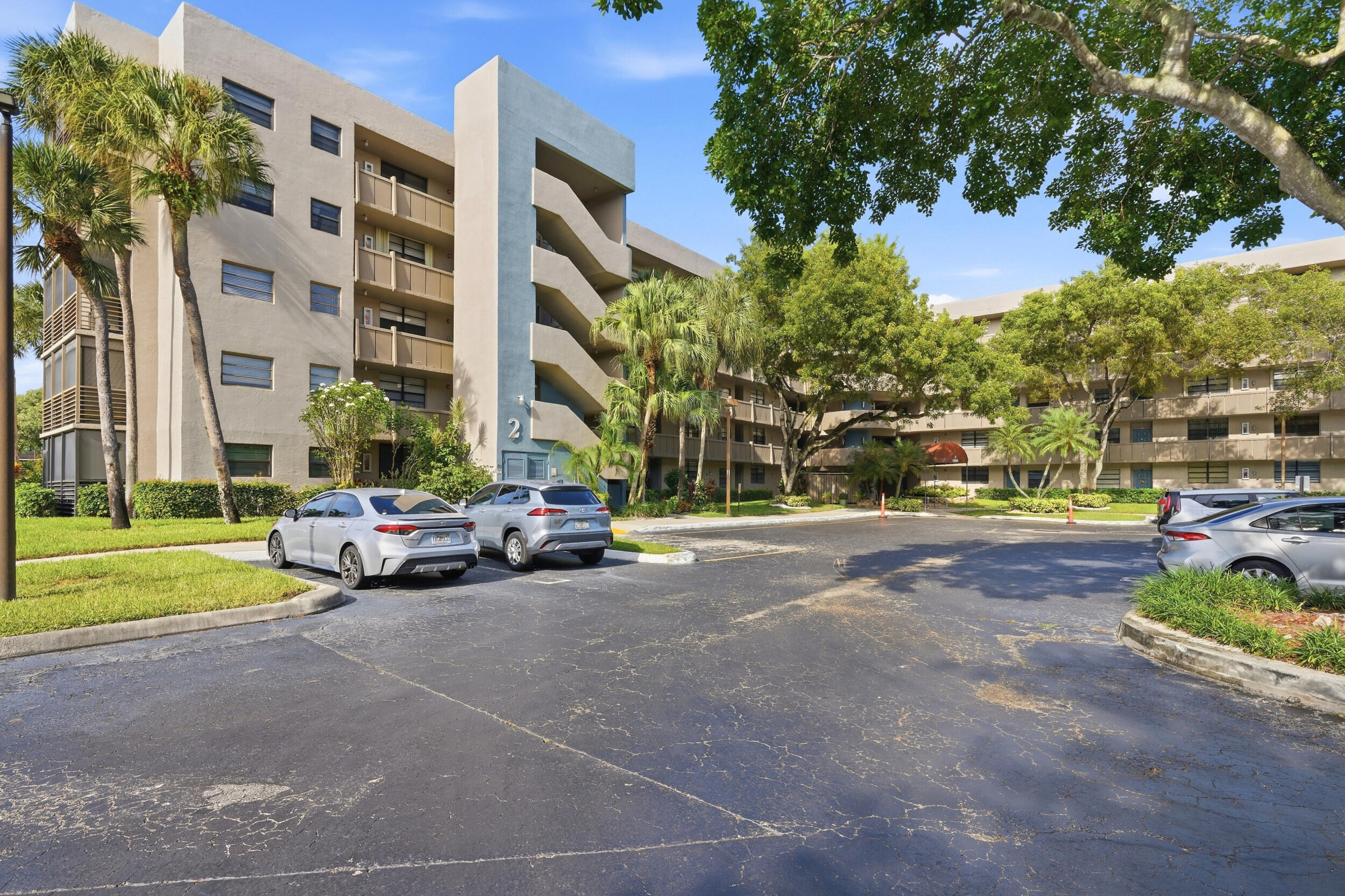 Pembroke Pines photo 2