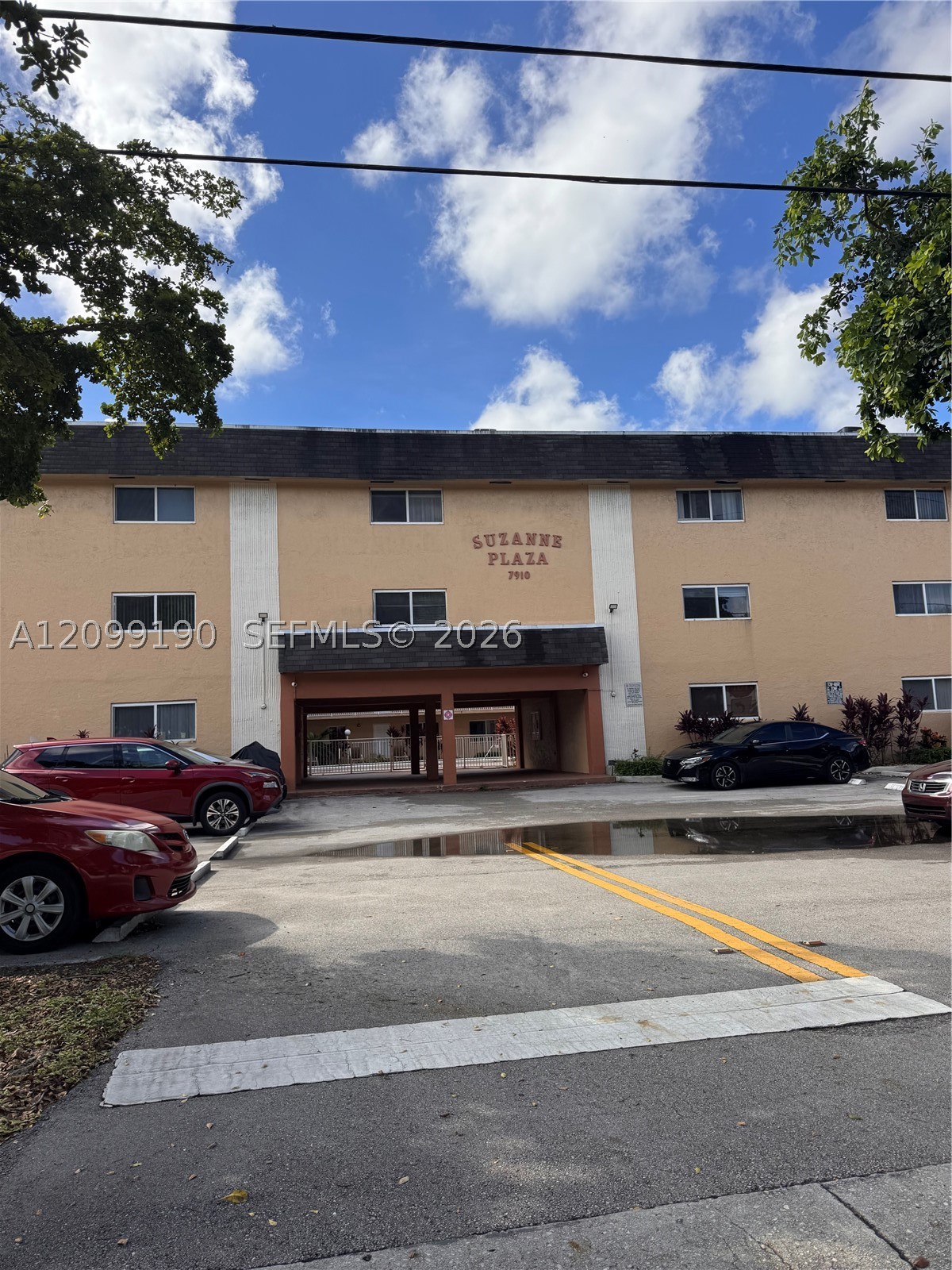 Pembroke Pines photo 2