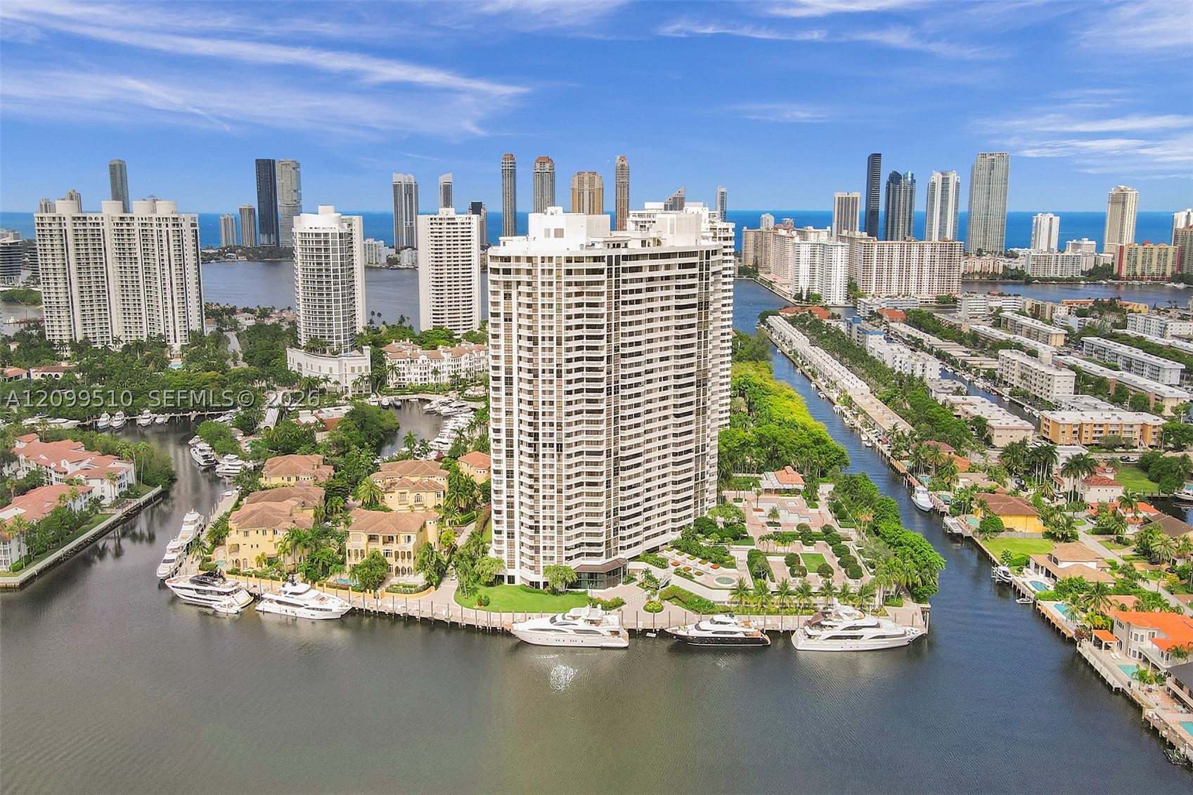 Aventura photo 3