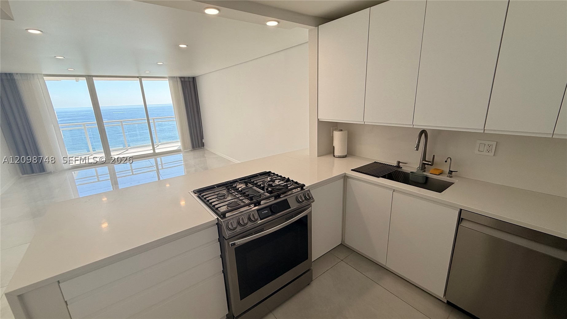 Hallandale Beach photo 5