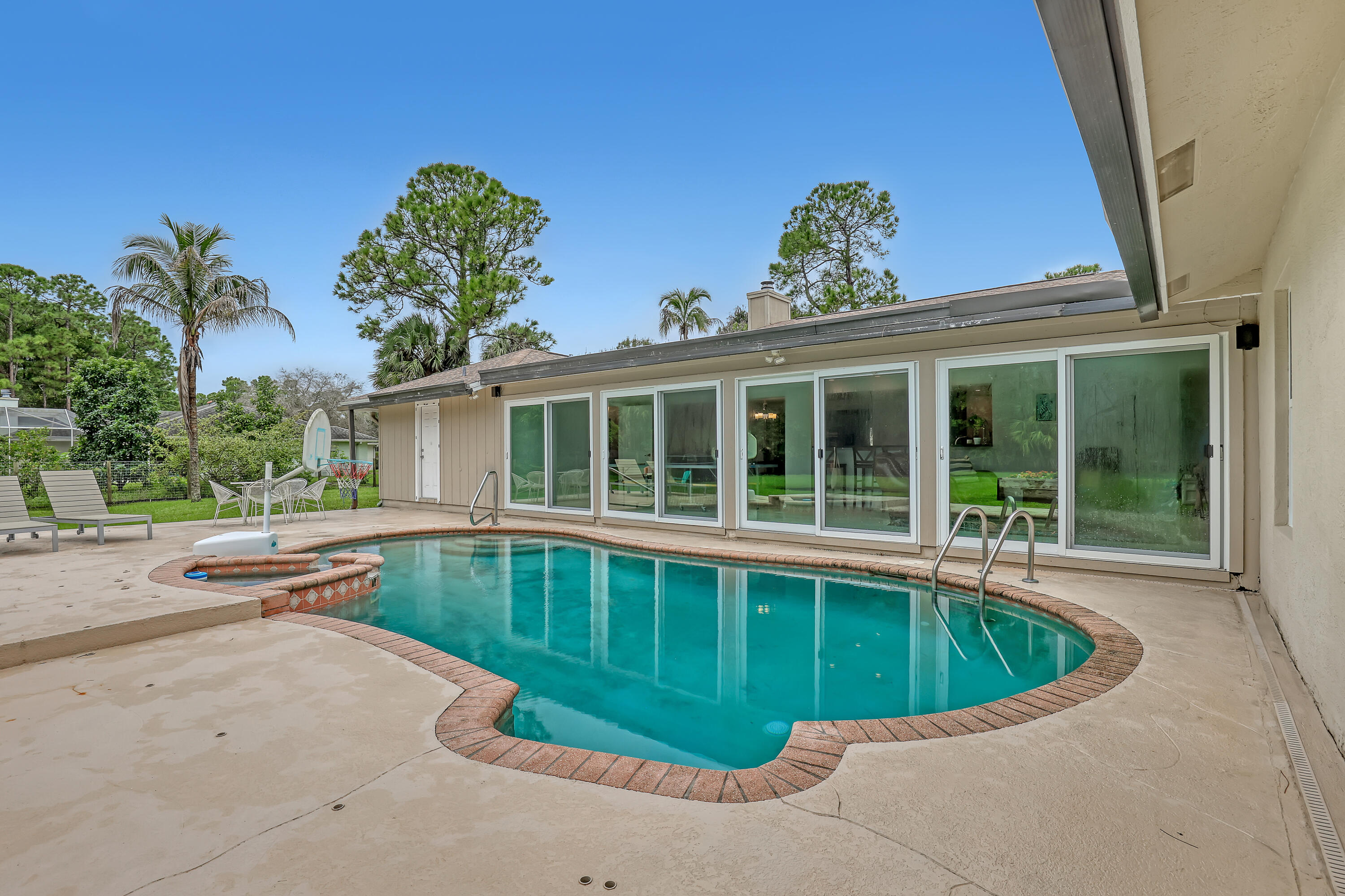 MLS listing photo 2