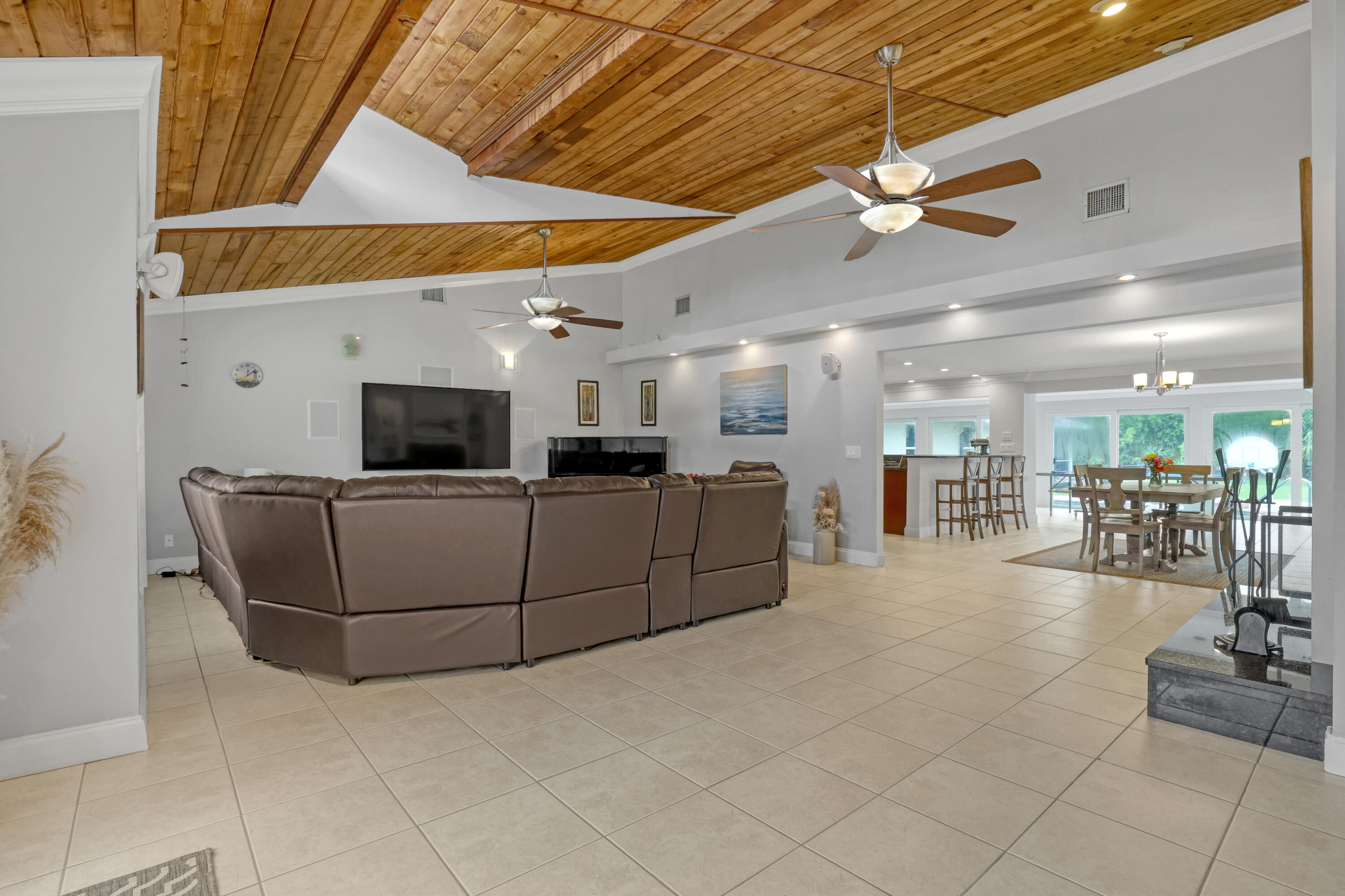 MLS listing photo 5