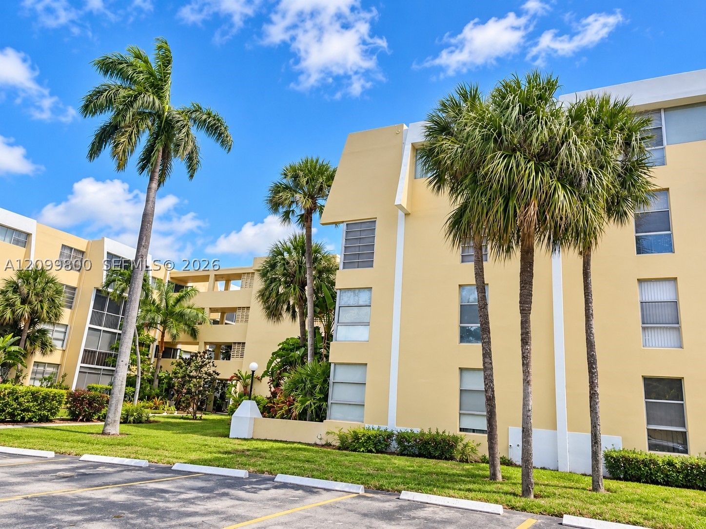 Pembroke Pines photo 2