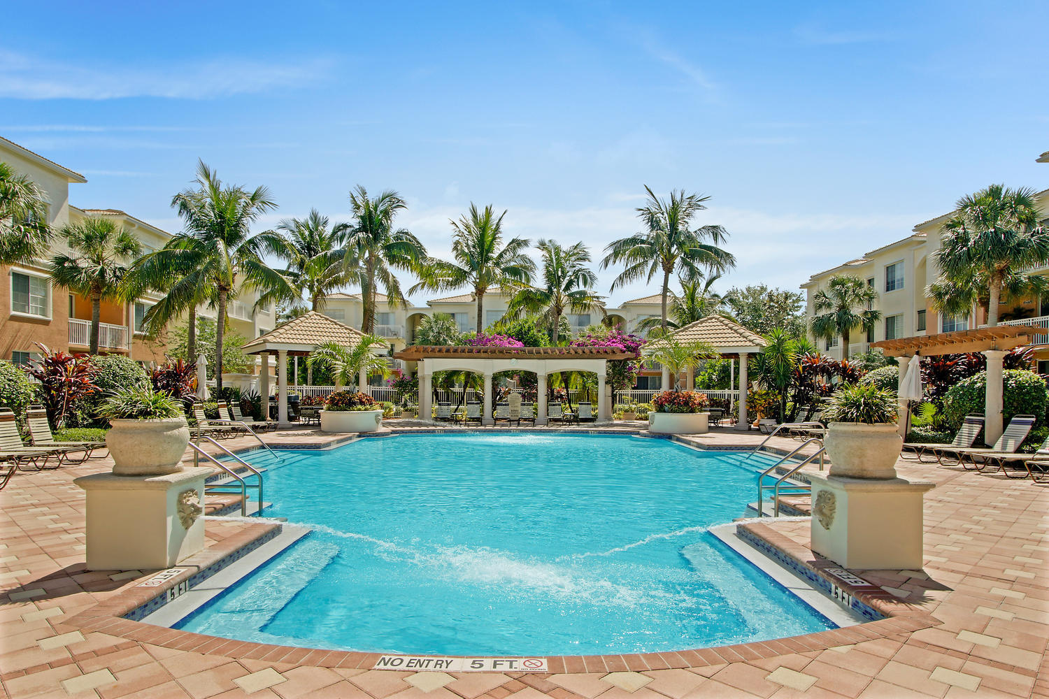 Palm Beach Gardens photo 2