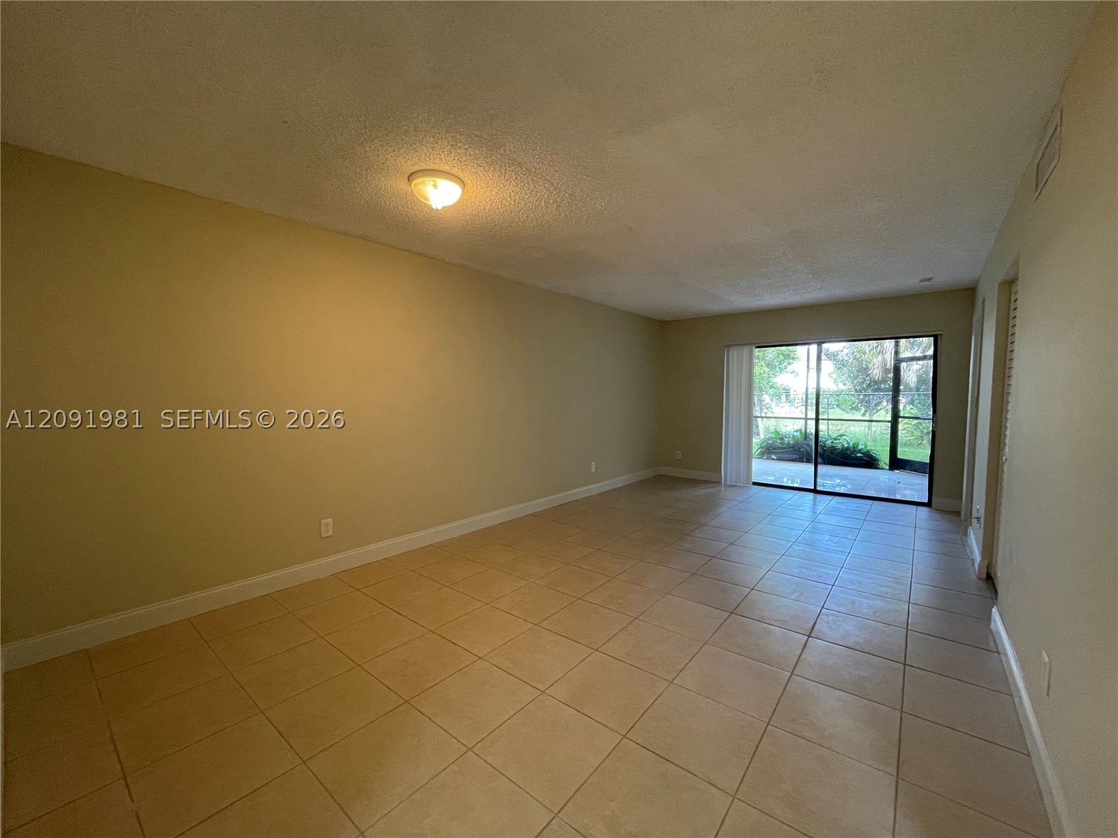 Miramar photo 3