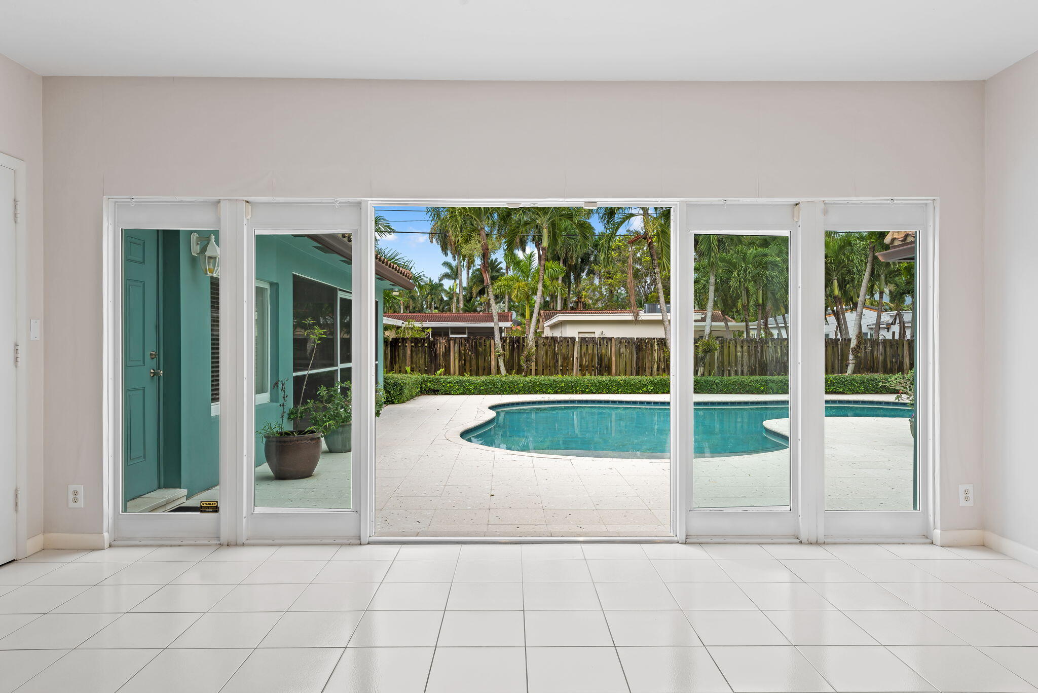 Hollywood photo 2