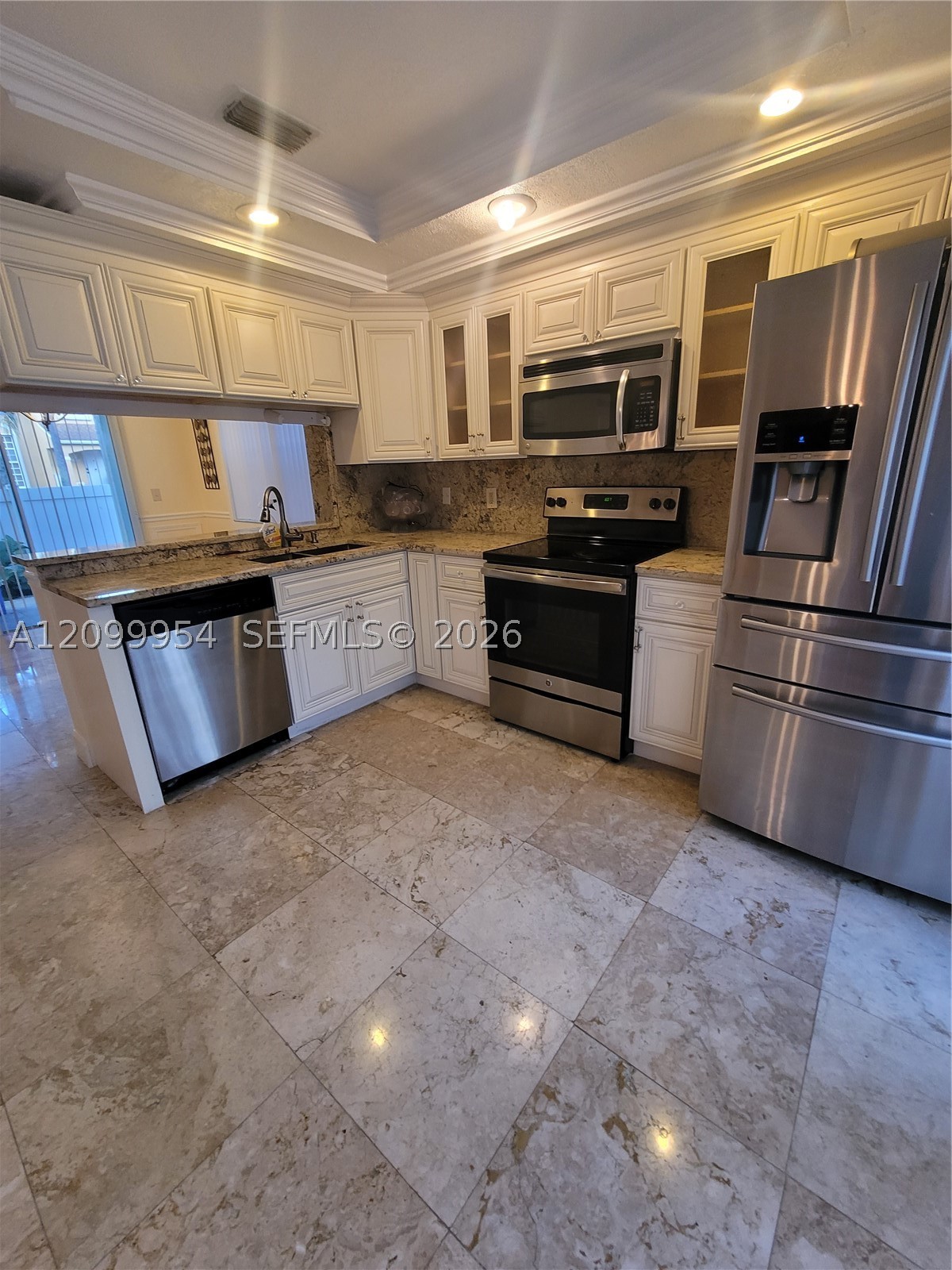 Pembroke Pines photo 2