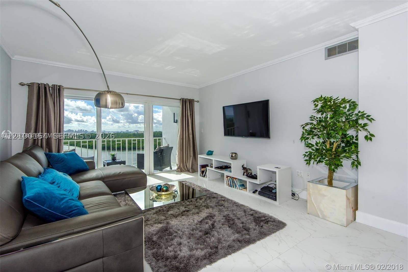 Sunny Isles Beach photo 2