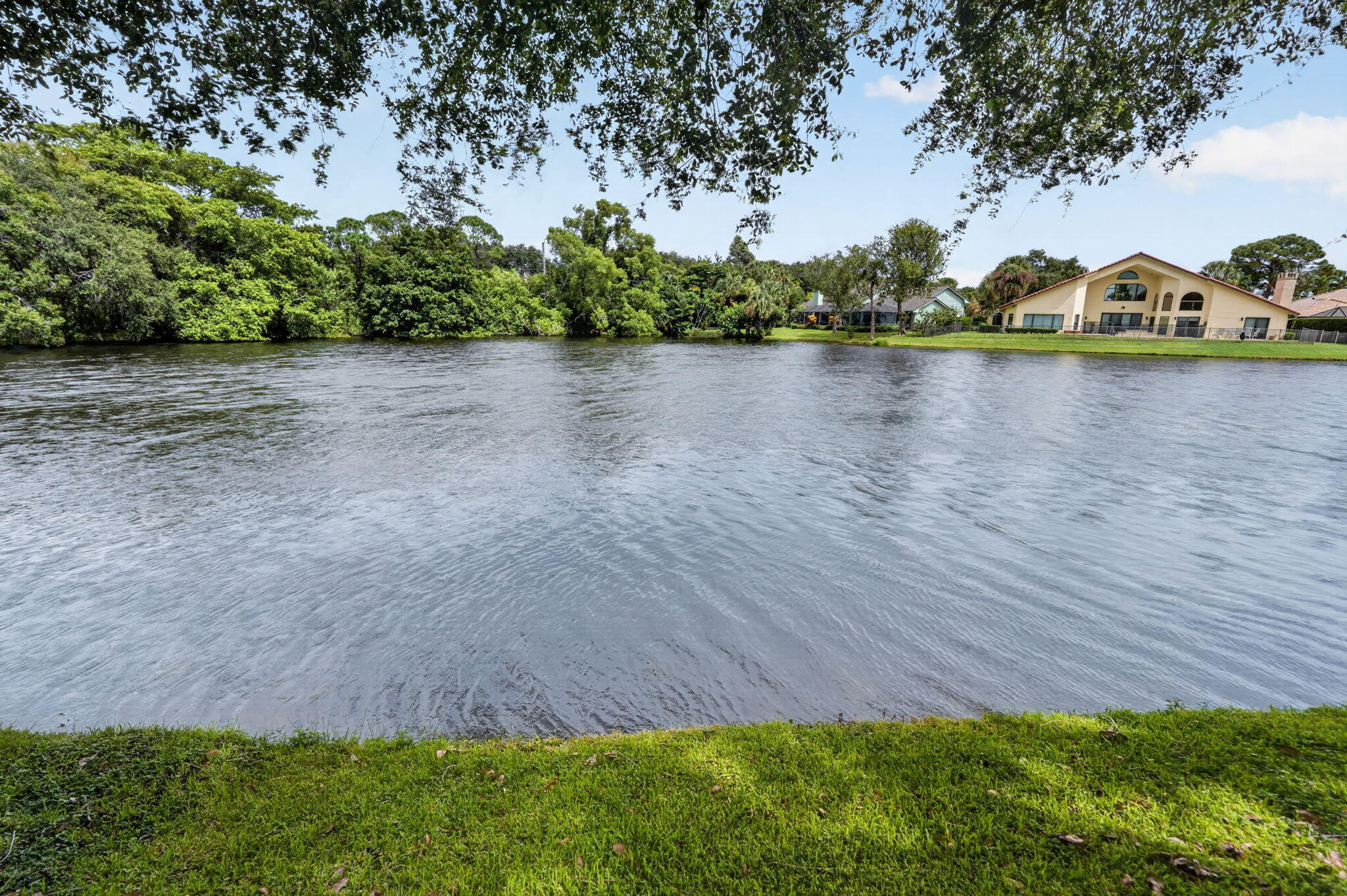 Palm Beach Gardens photo 2