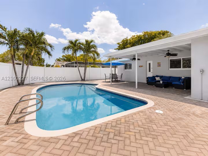 Pembroke Pines photo 2