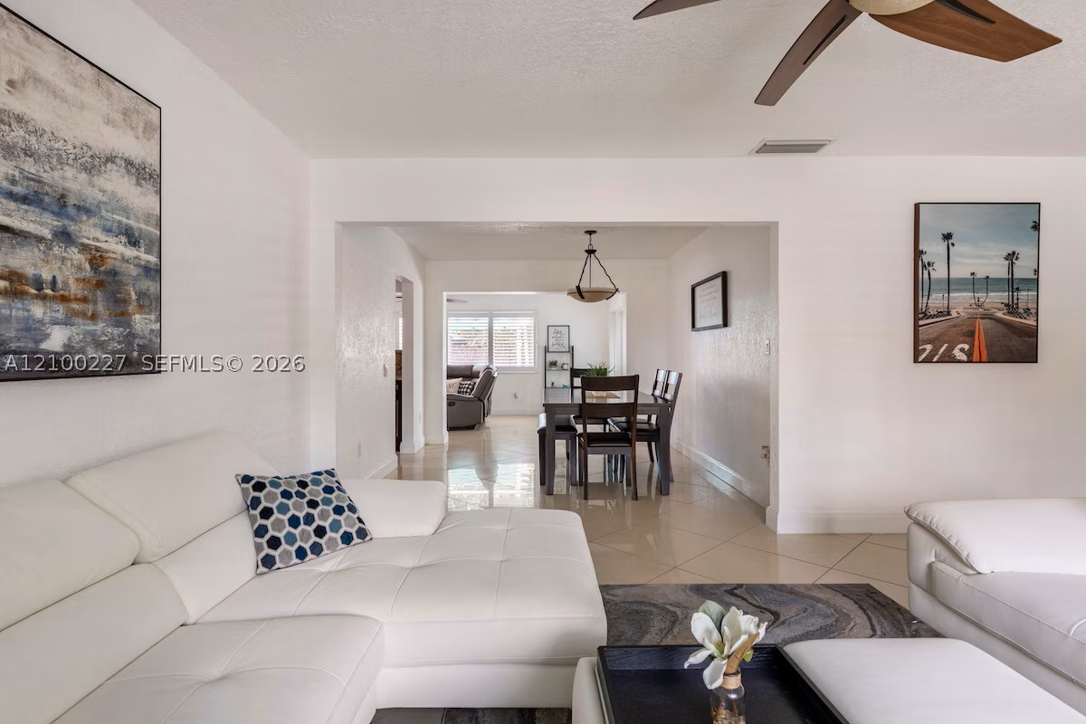 Pembroke Pines photo 5