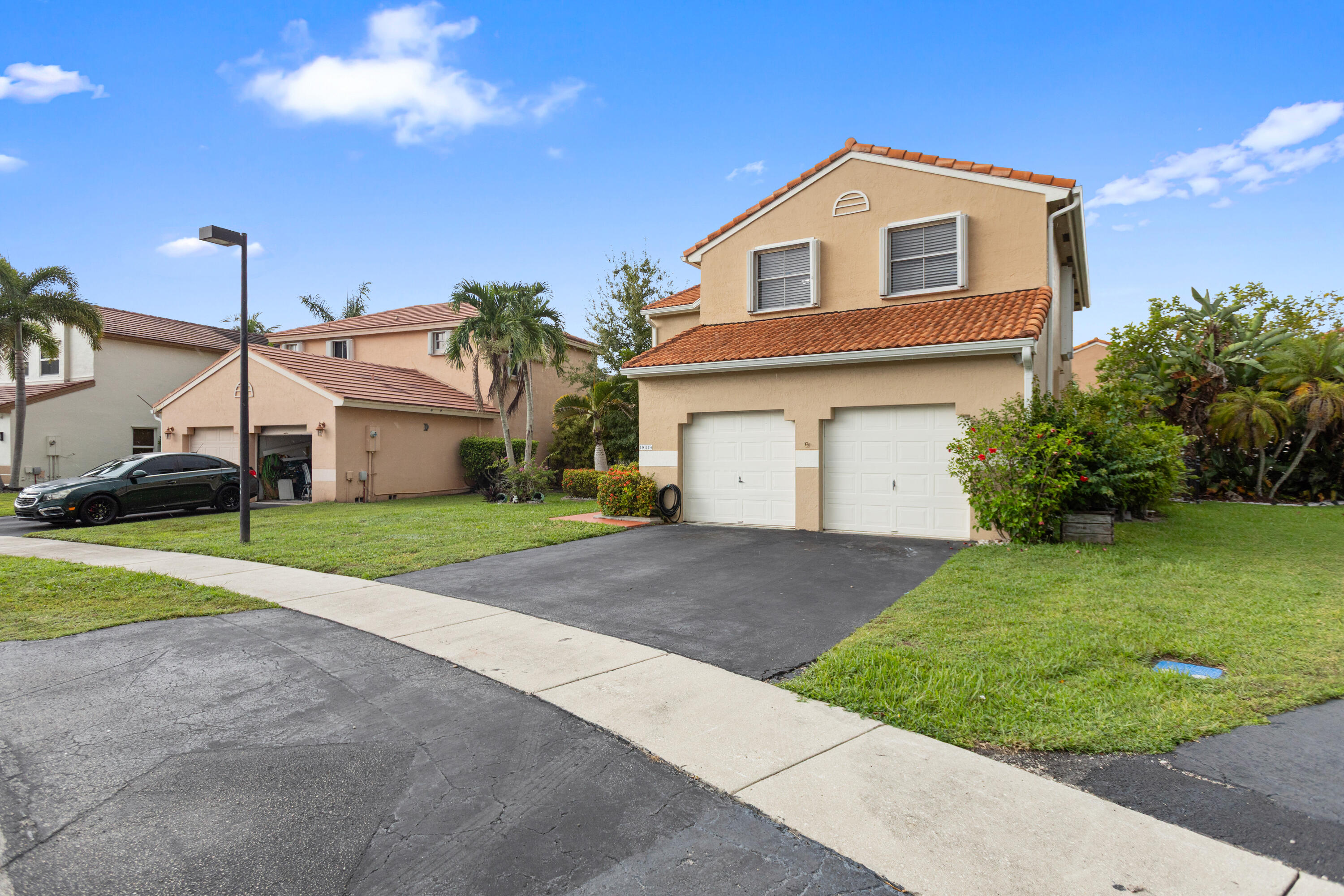 Pembroke Pines photo 3