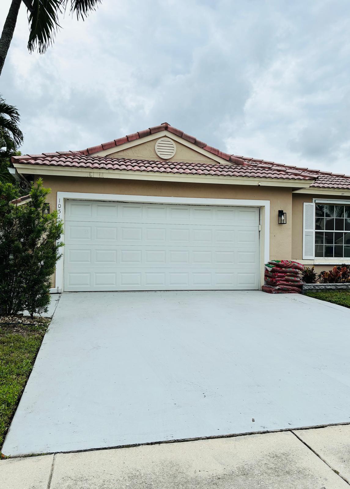 Pembroke Pines photo 2