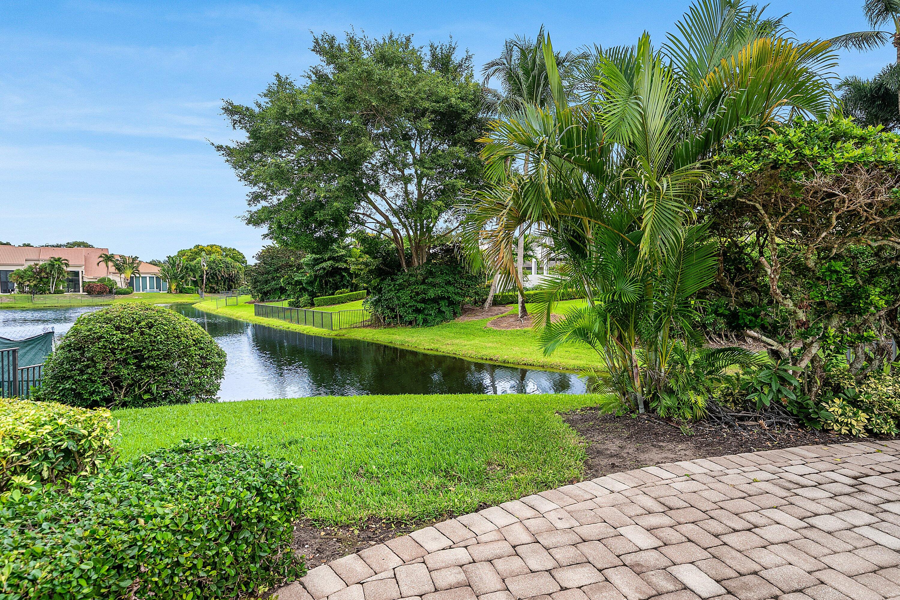Palm Beach Gardens photo 3