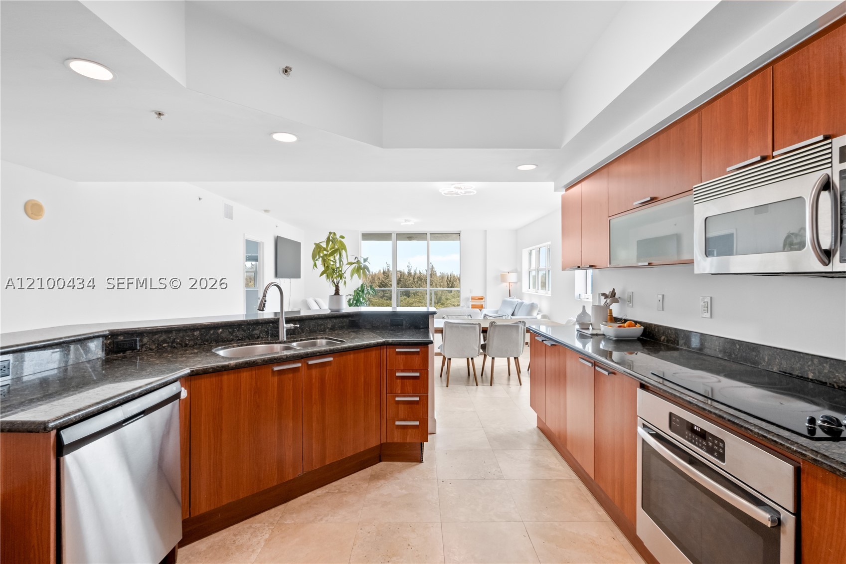 North Miami photo 4