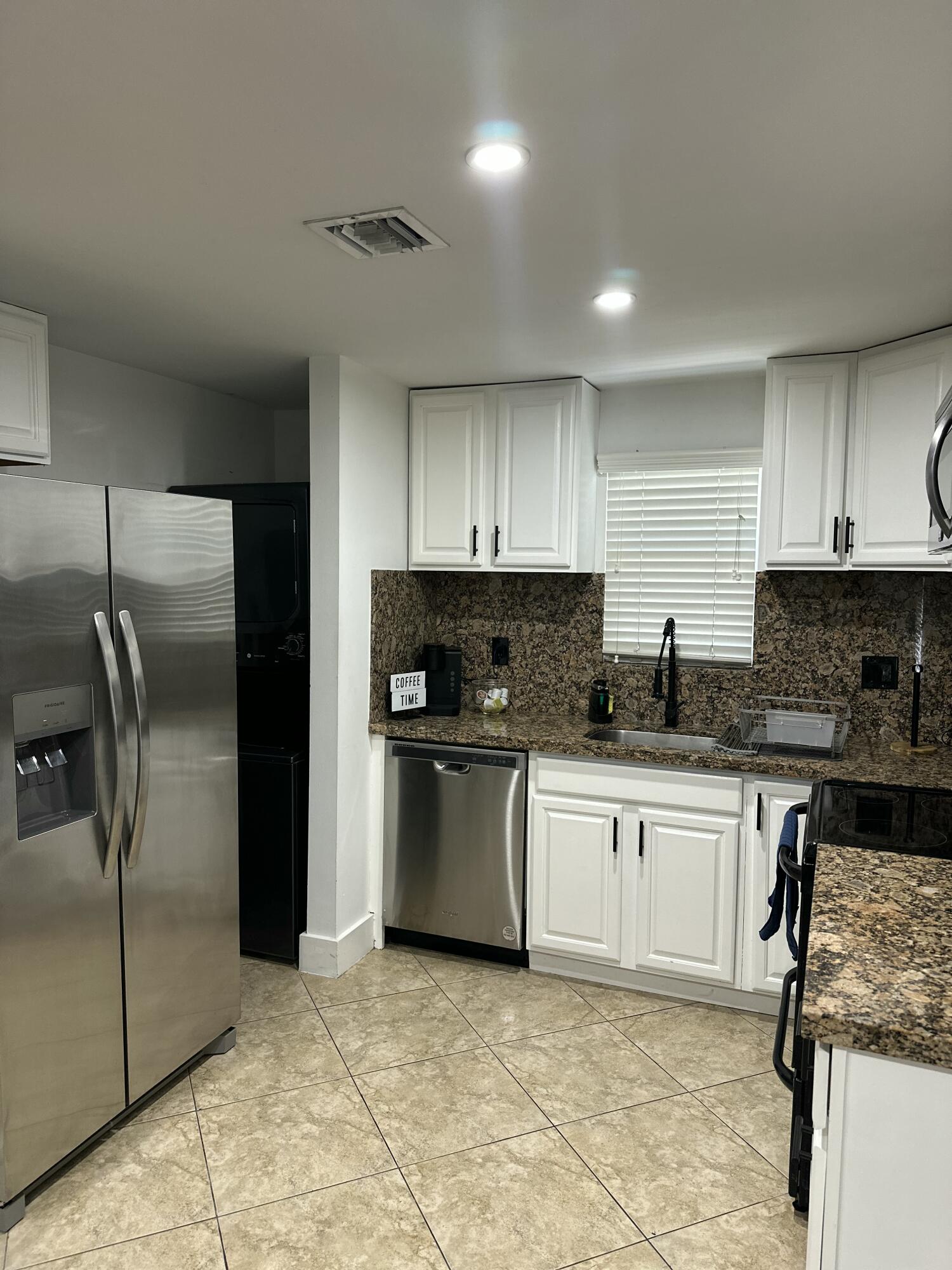 Wilton Manors photo 3