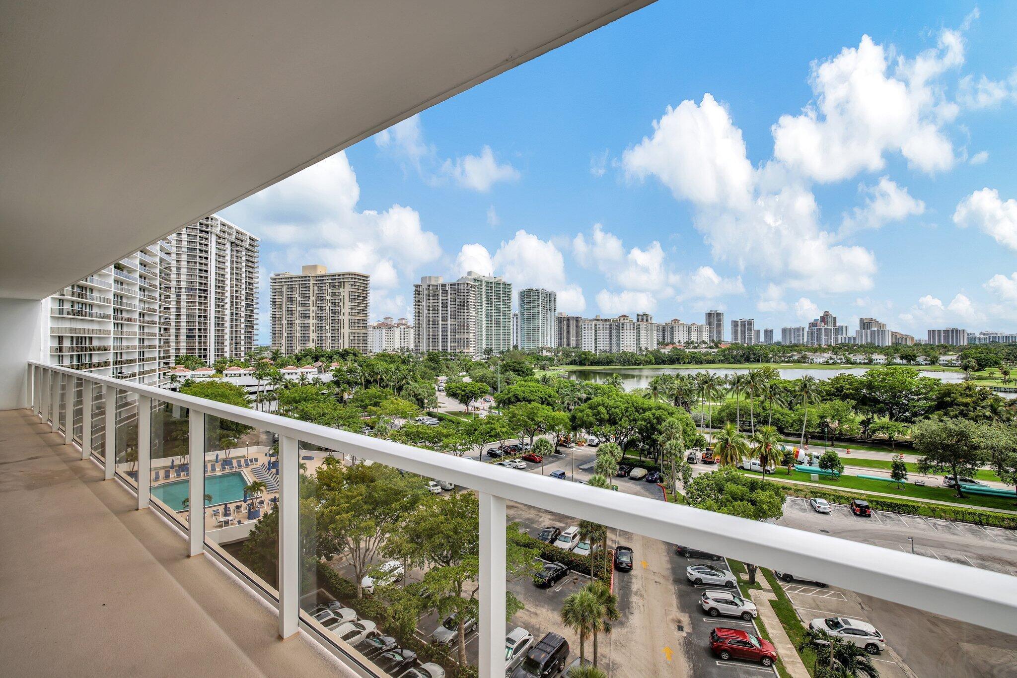 Aventura photo 2