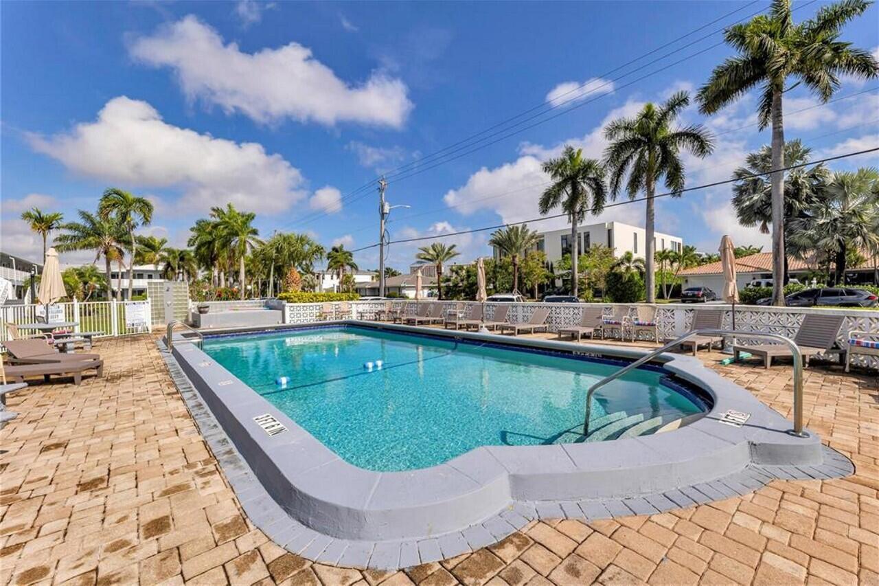 Hallandale Beach photo 3