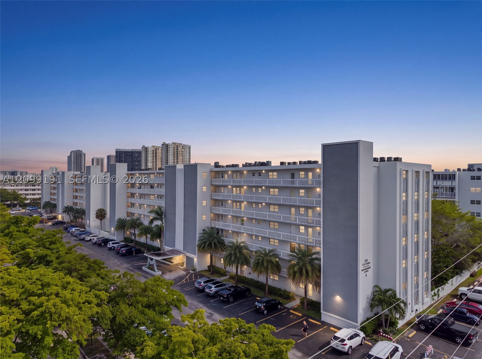 Hallandale Beach photo 2