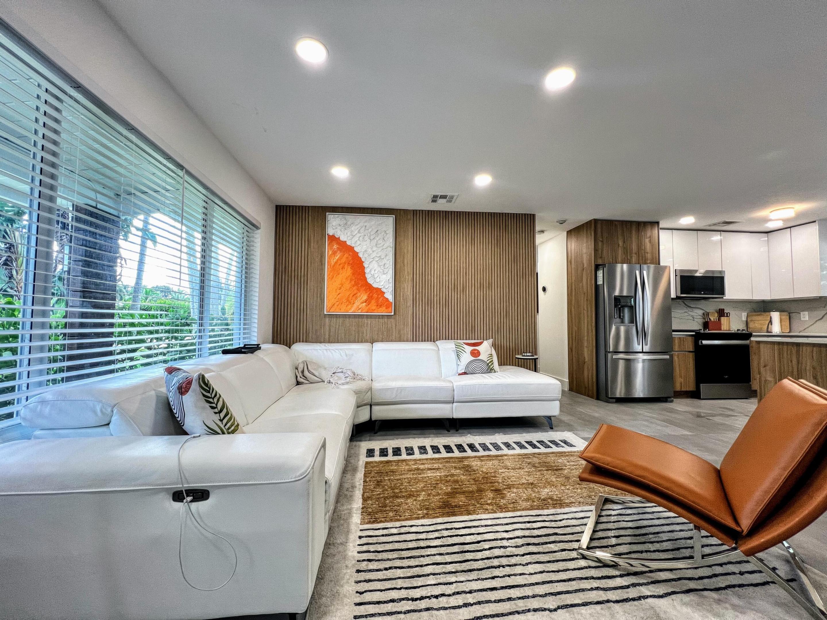 Wilton Manors photo 4