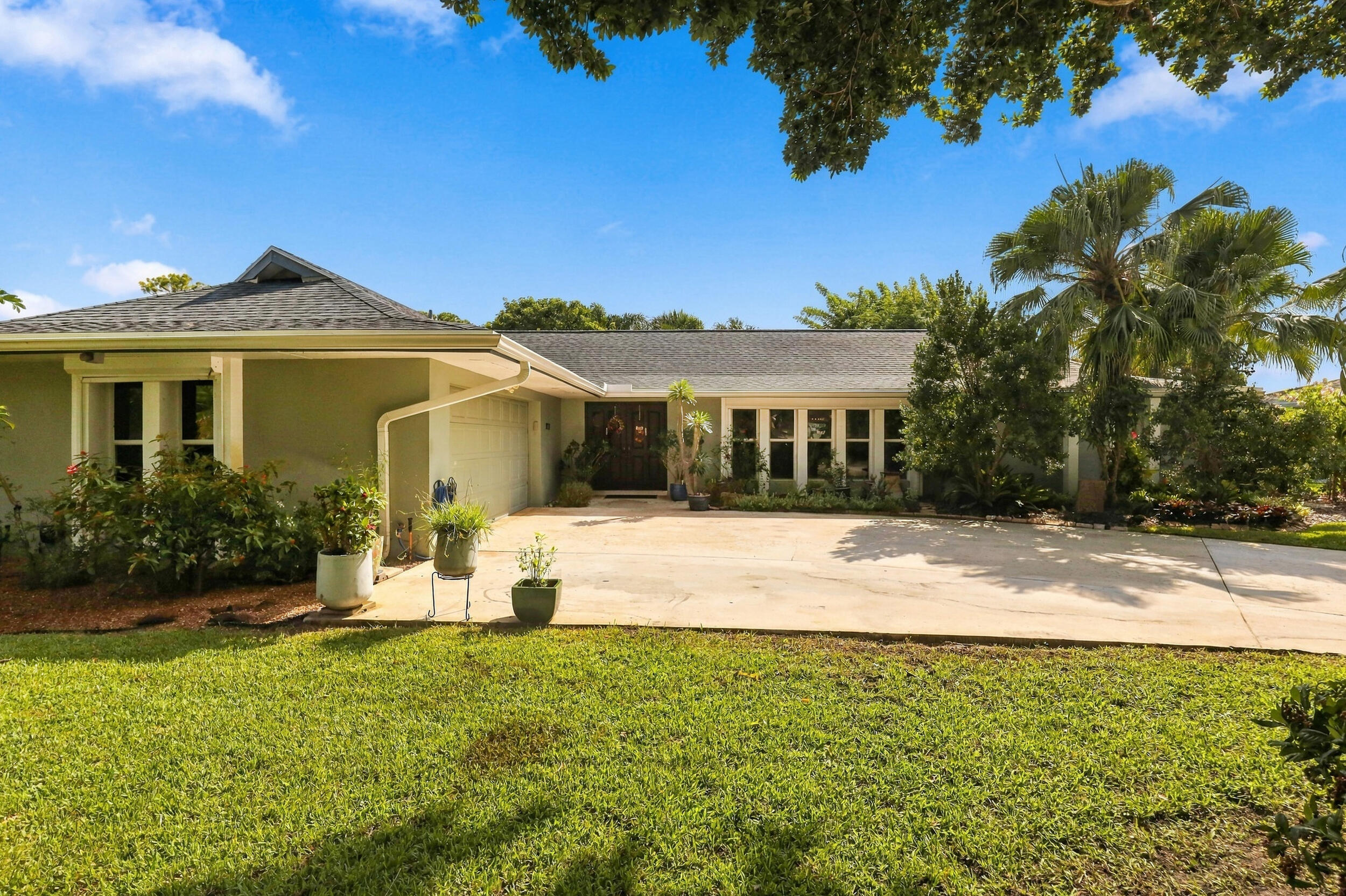 Palm Beach Gardens photo 3