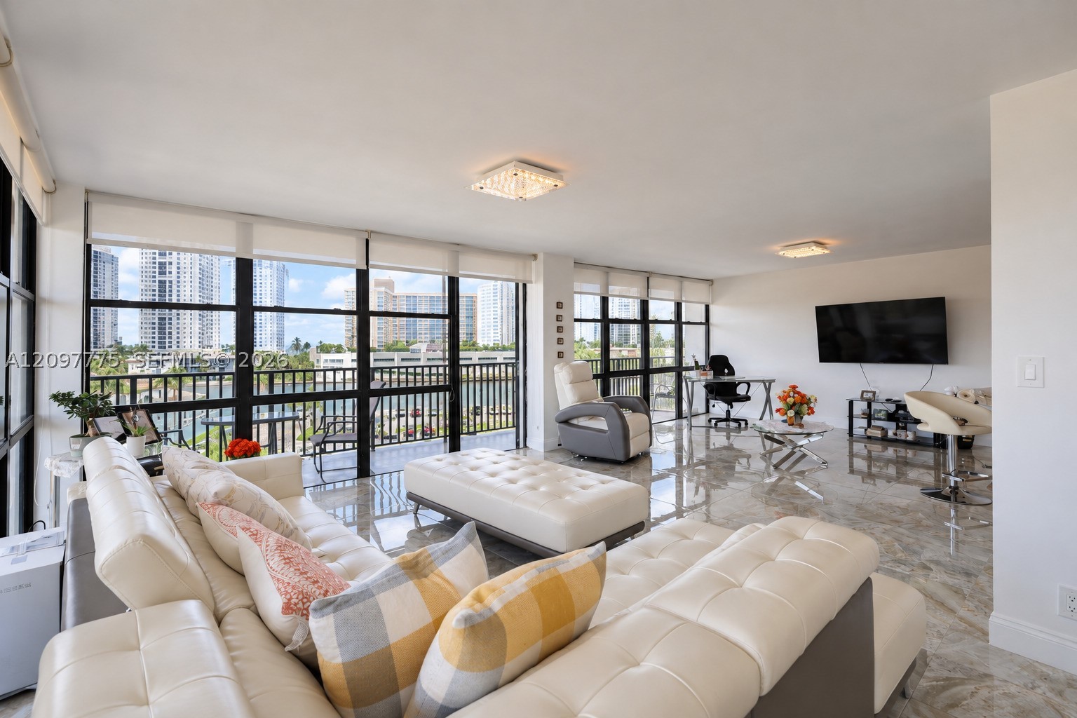 Hallandale Beach photo 4