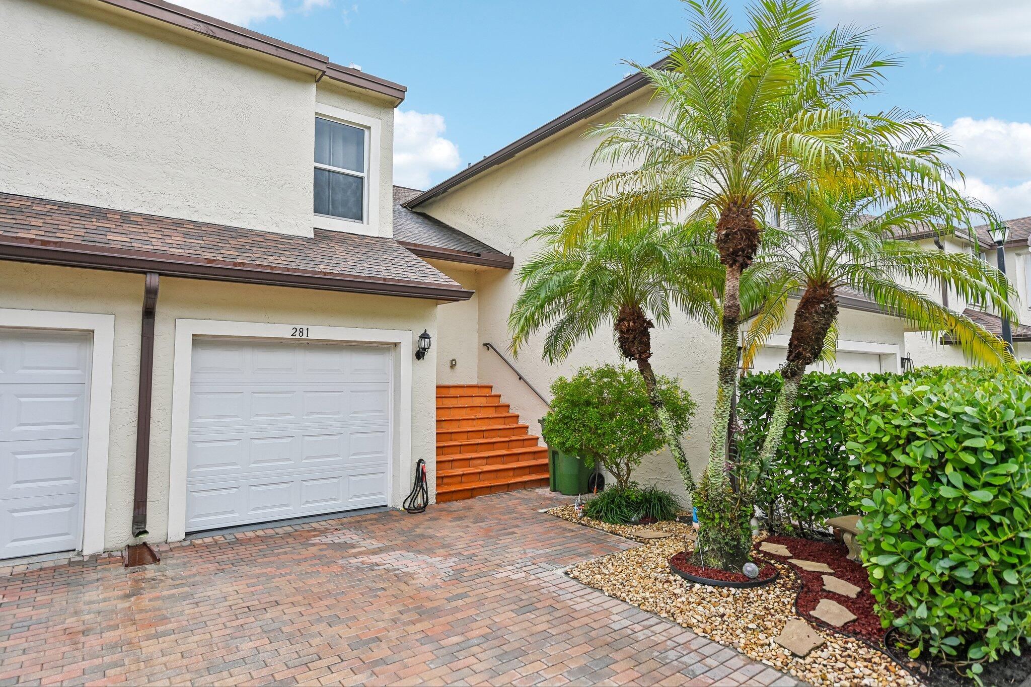Pembroke Pines photo 2