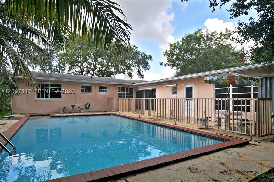 South Miami photo 2