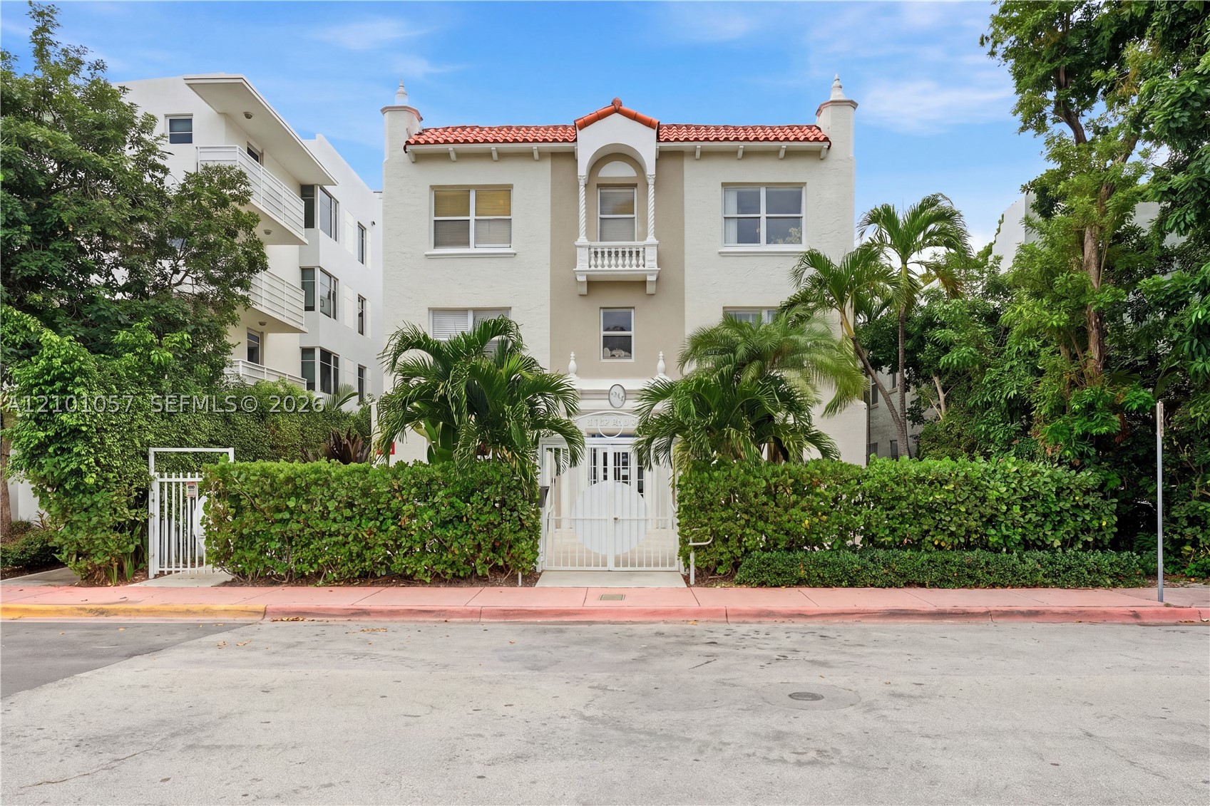 Miami Beach photo 2