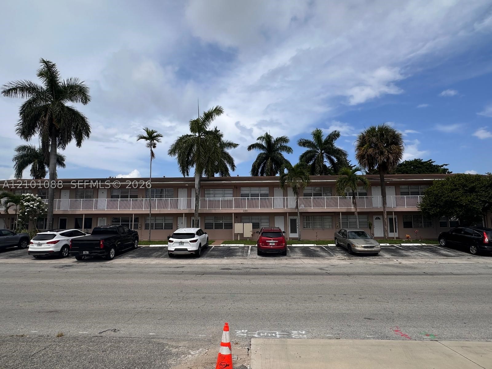 Hallandale Beach photo 2