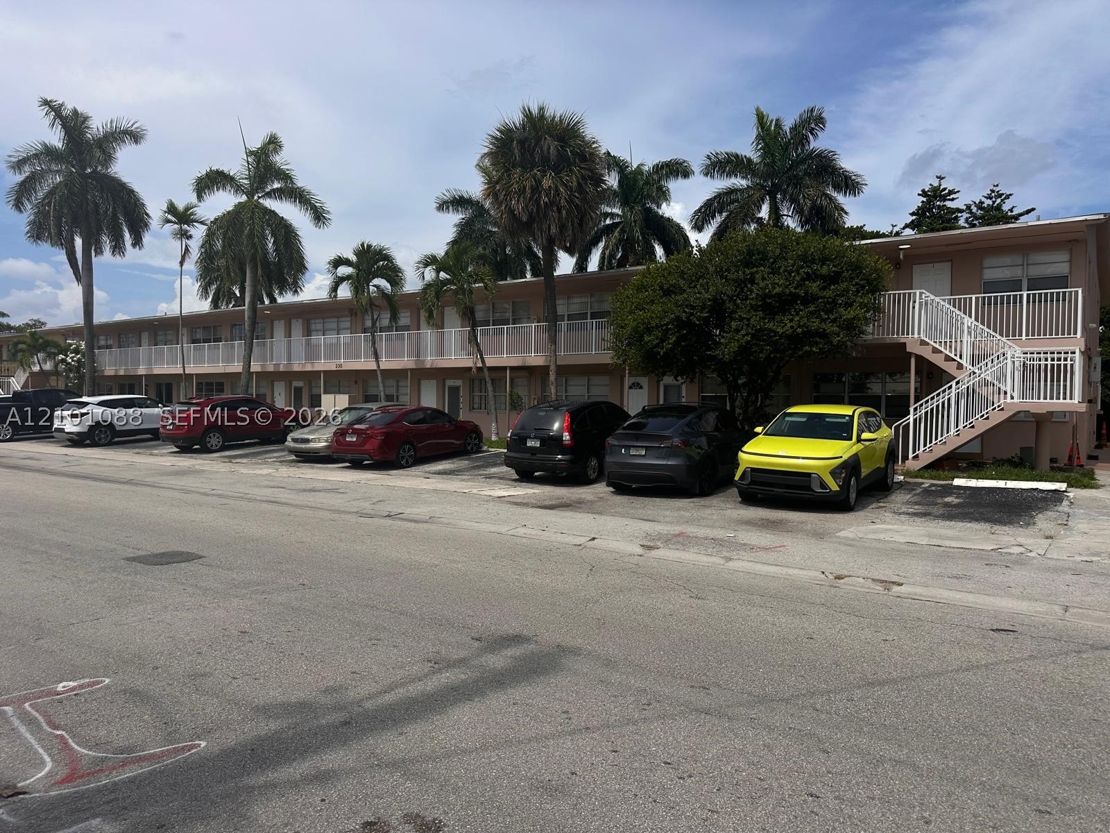 Hallandale Beach photo 4
