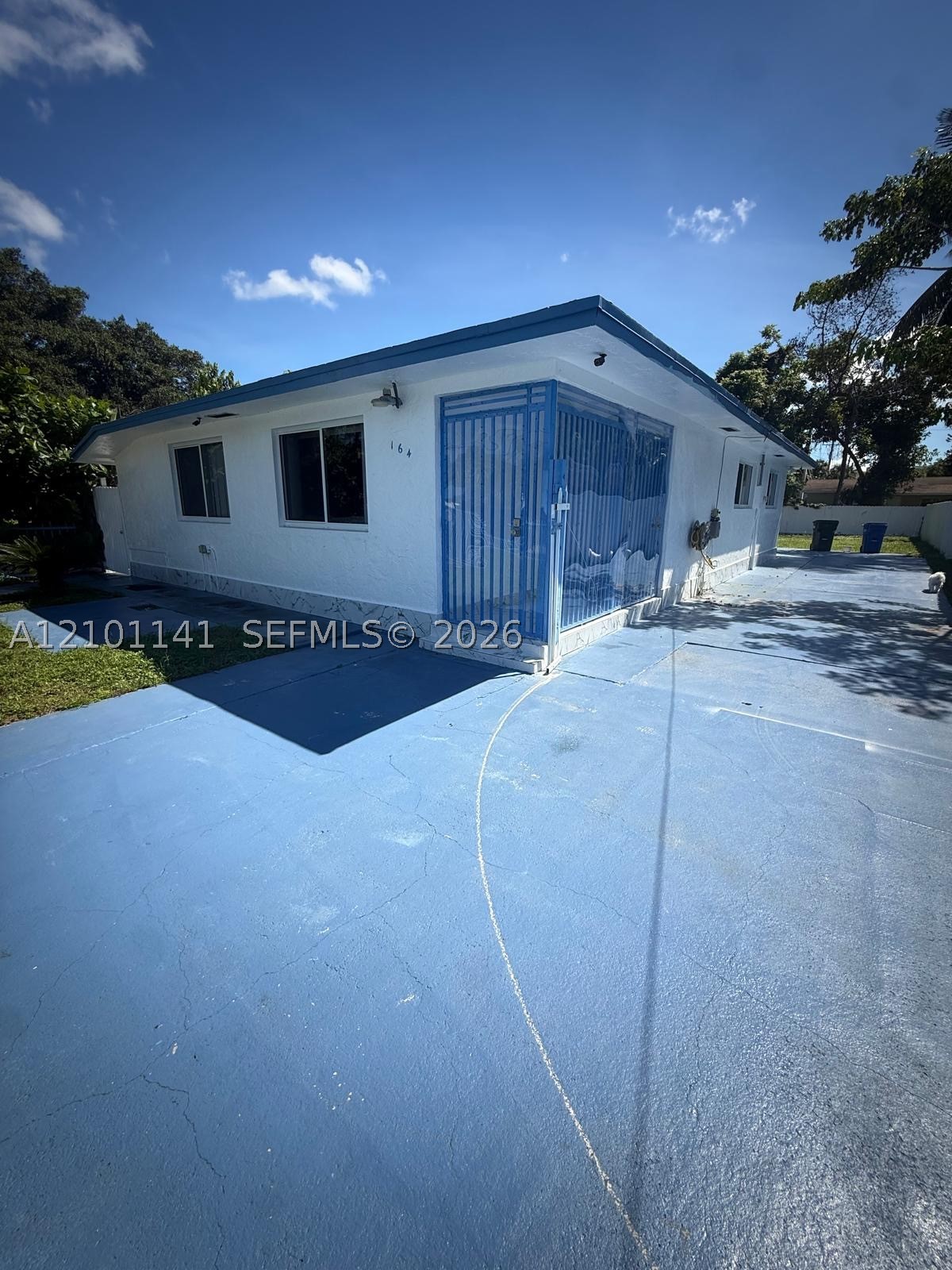 North Miami Beach photo 2