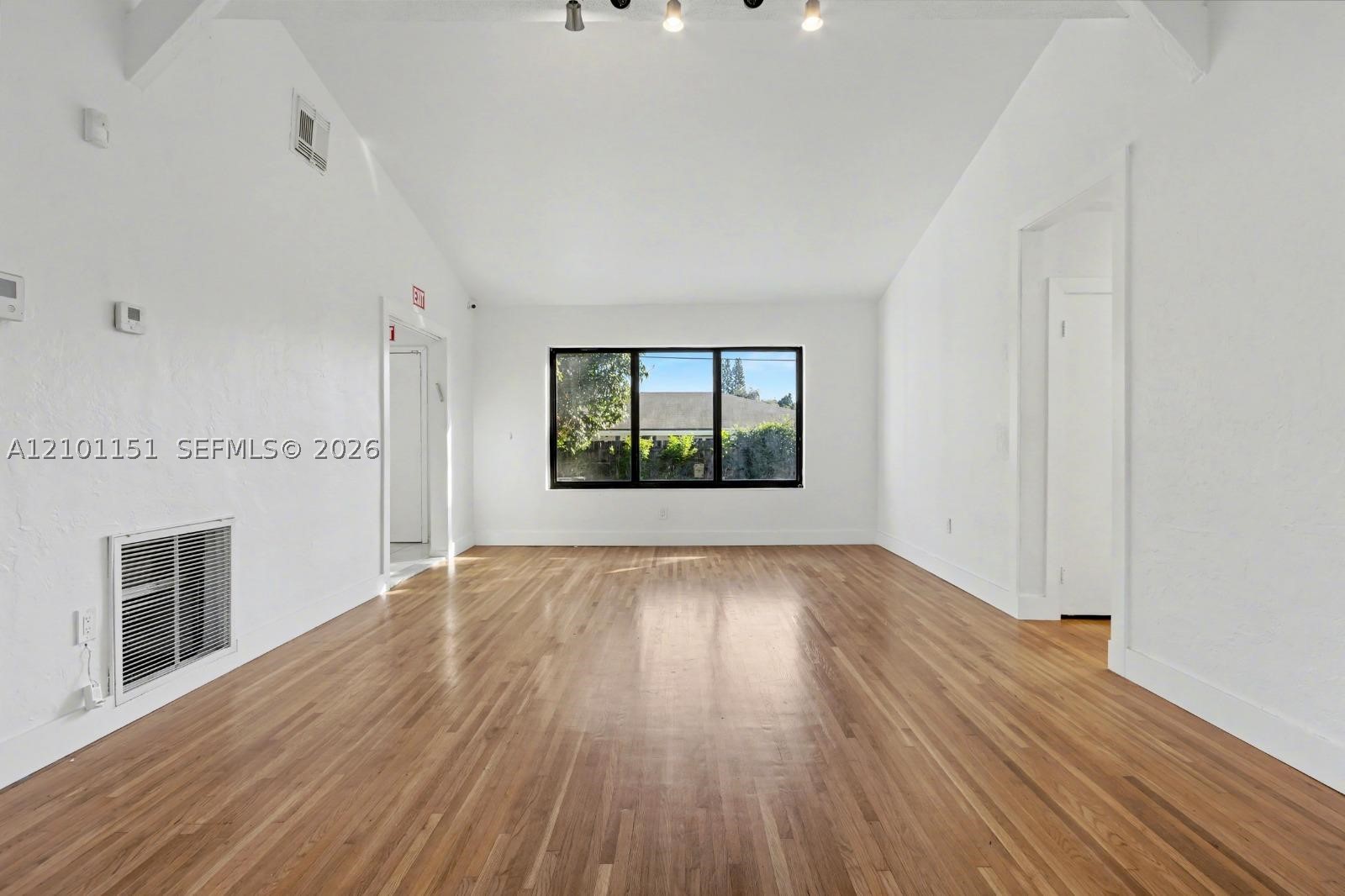 North Miami Beach photo 3