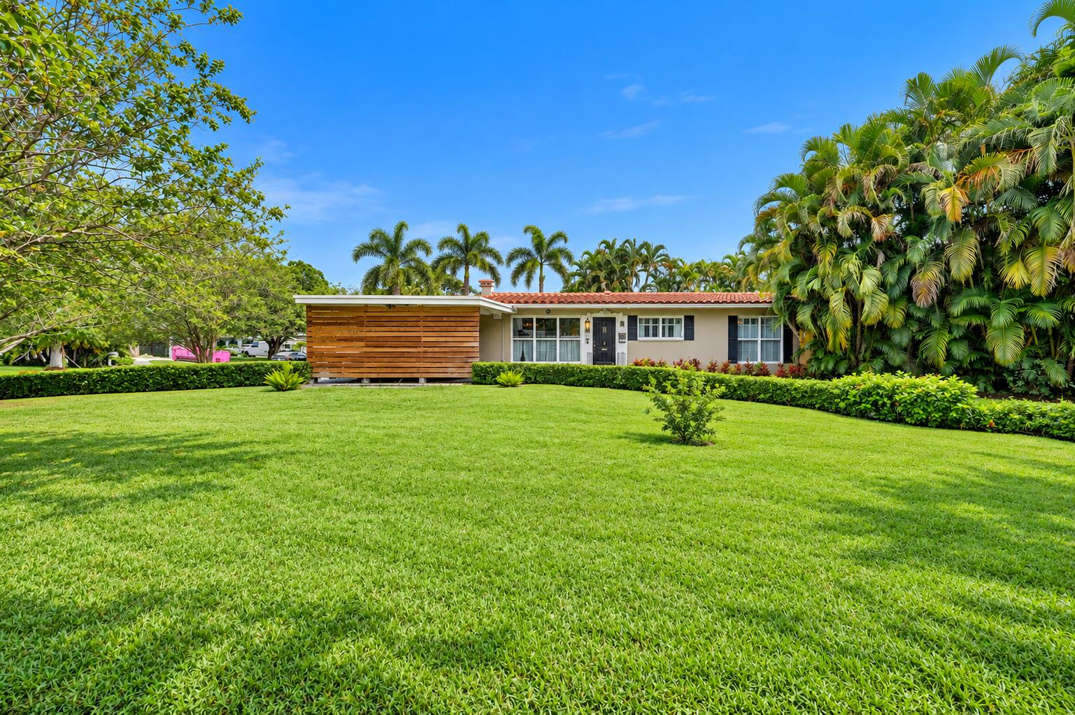 Wilton Manors photo 5