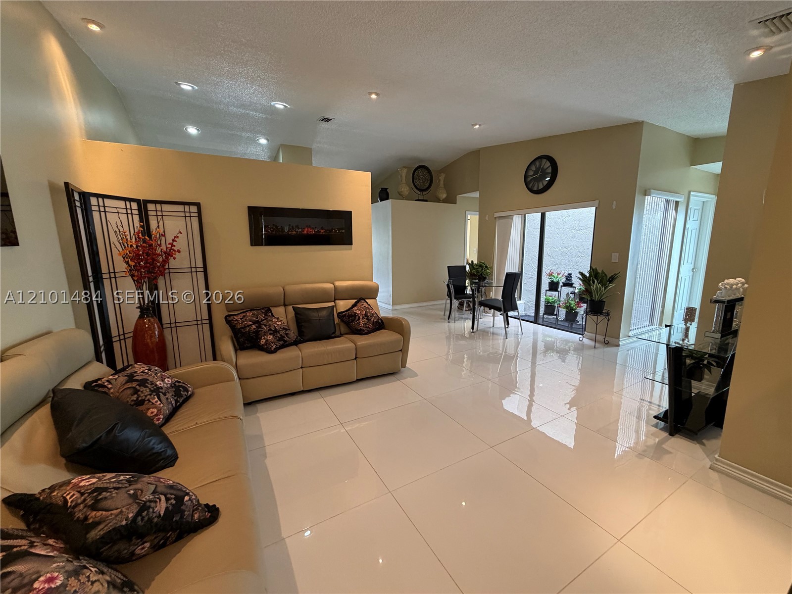 Hialeah photo 5