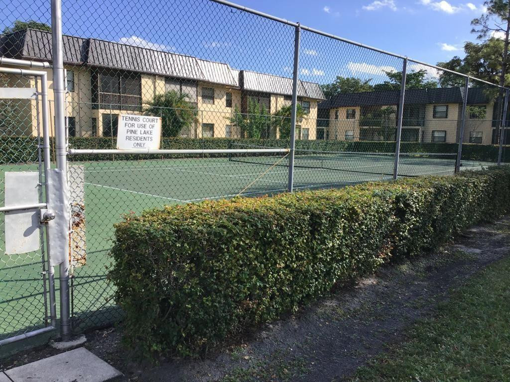 Pembroke Pines photo 3