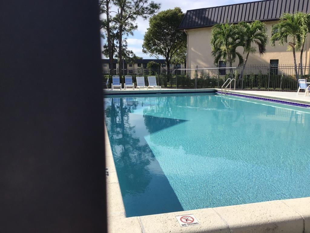Pembroke Pines photo 4
