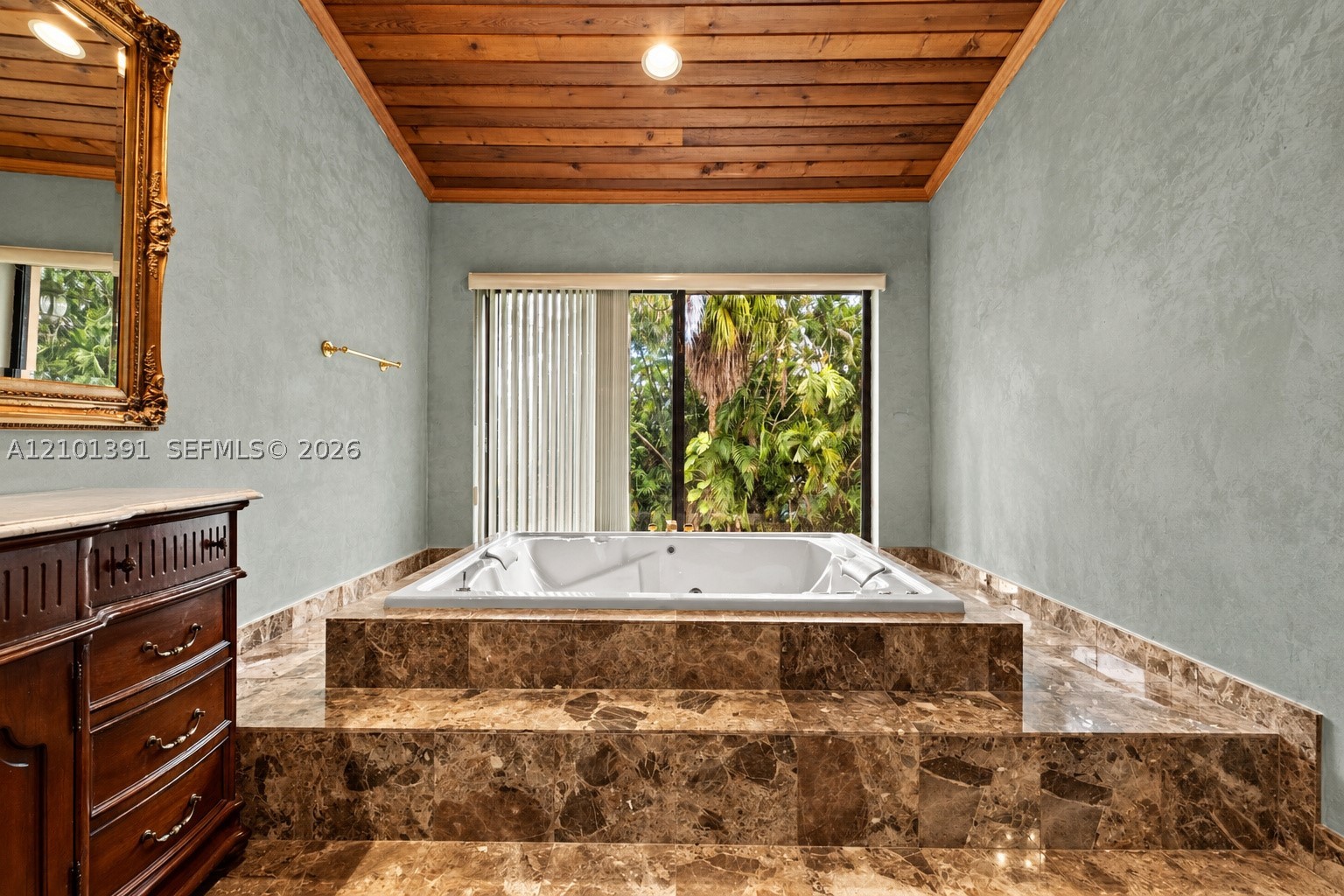 Hialeah Gardens photo 4