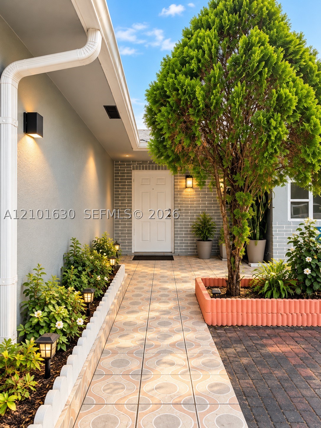 Pembroke Pines photo 2